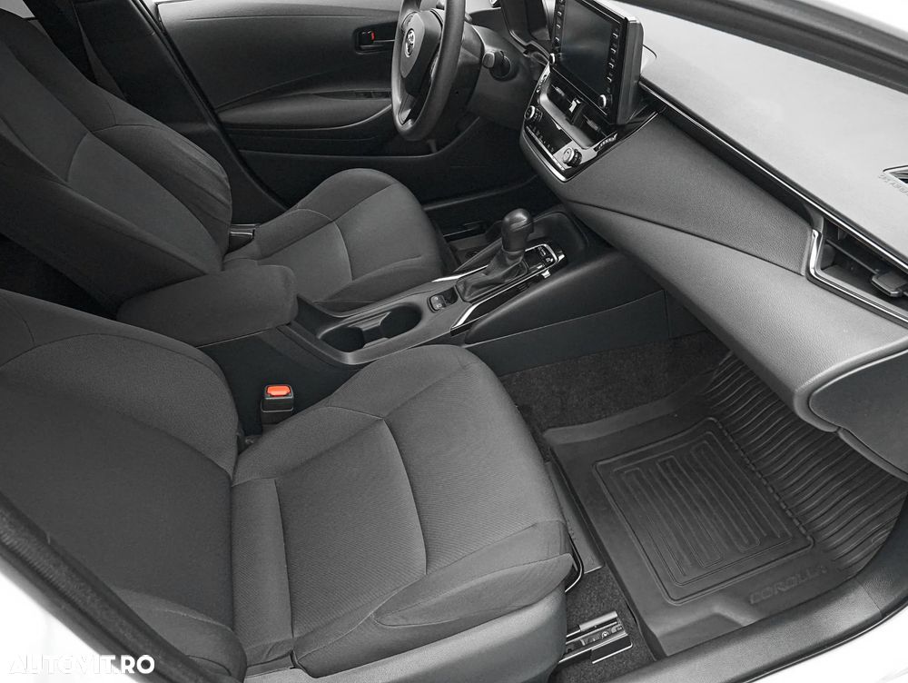 Toyota Corolla 1.8 HSD Dynamic - 13