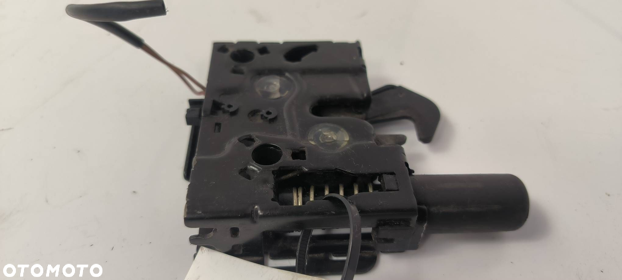 ZAMEK MASKI AUDI Q7 II 4M 4M0823509 - 4