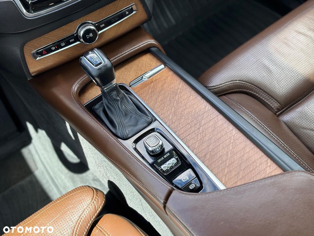 Volvo XC 90 T6 AWD Geartronic Inscription - 25