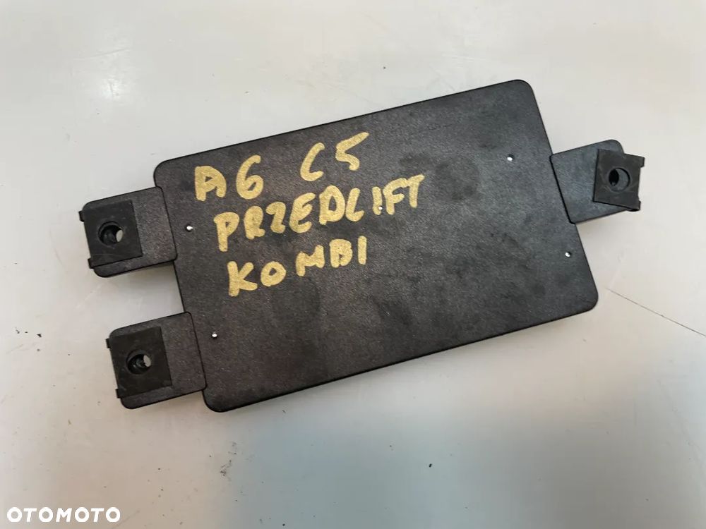 WZMACNIACZ ANTENOWY AUDI A6 C5 4D0035530 - 2