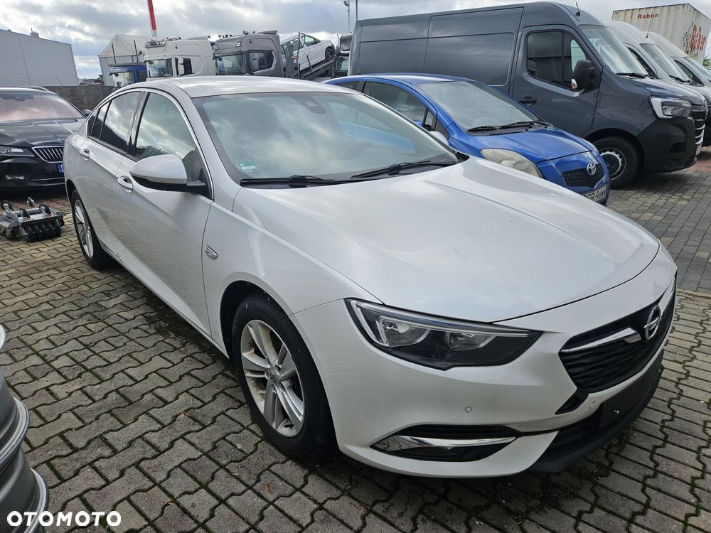 Opel Insignia - 1