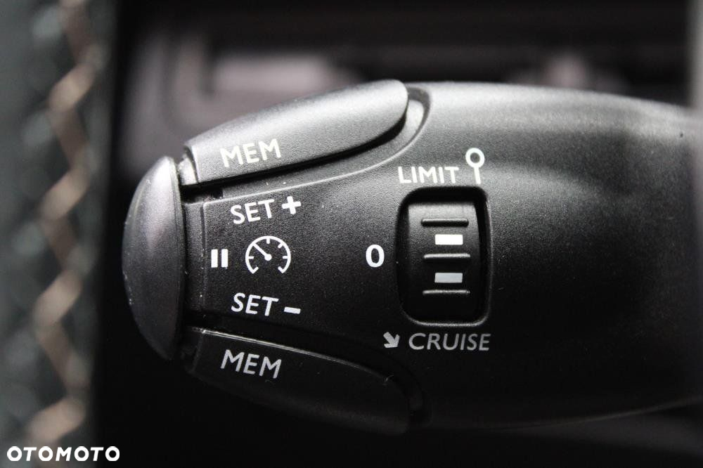 Peugeot 3008 - 18