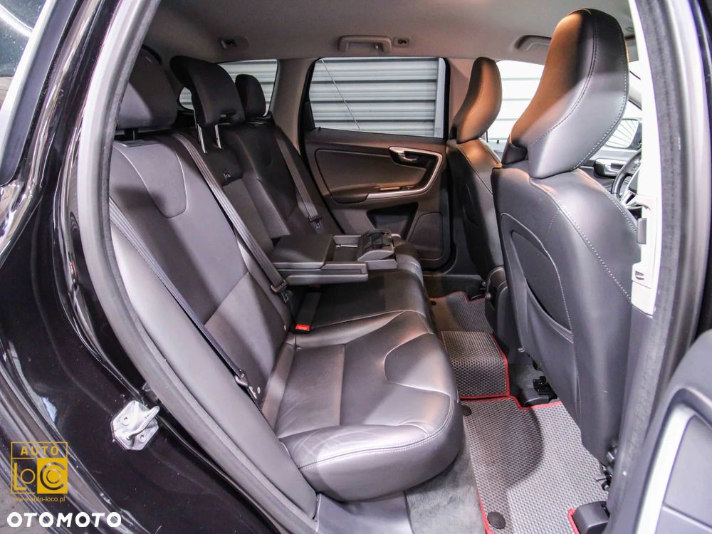 Volvo XC 60 D3 Geartronic Summum - 11