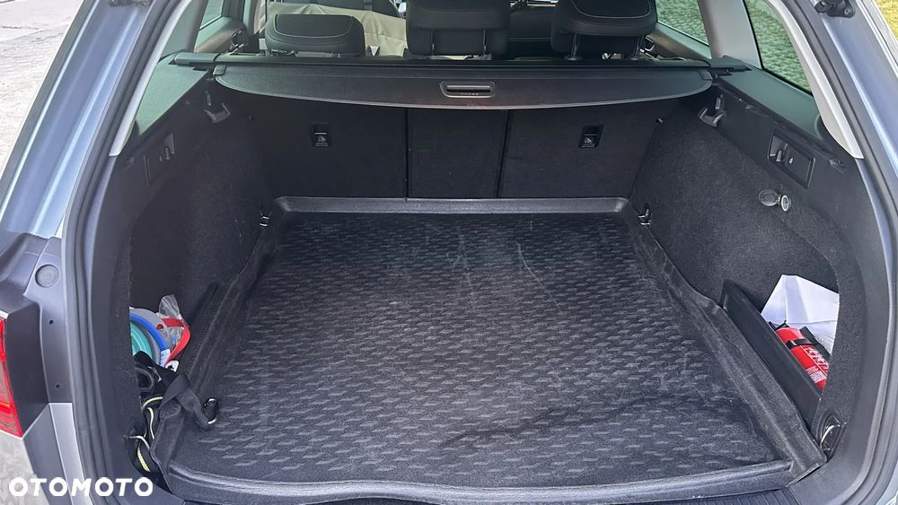 Volkswagen Passat 1.5 TSI EVO Elegance DSG - 16