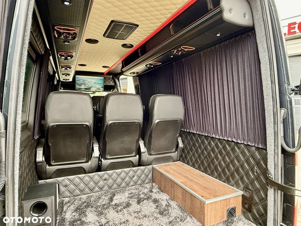 Mercedes-Benz Sprinter - 20