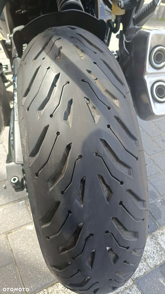 Kawasaki Ninja 1000 SX - 9