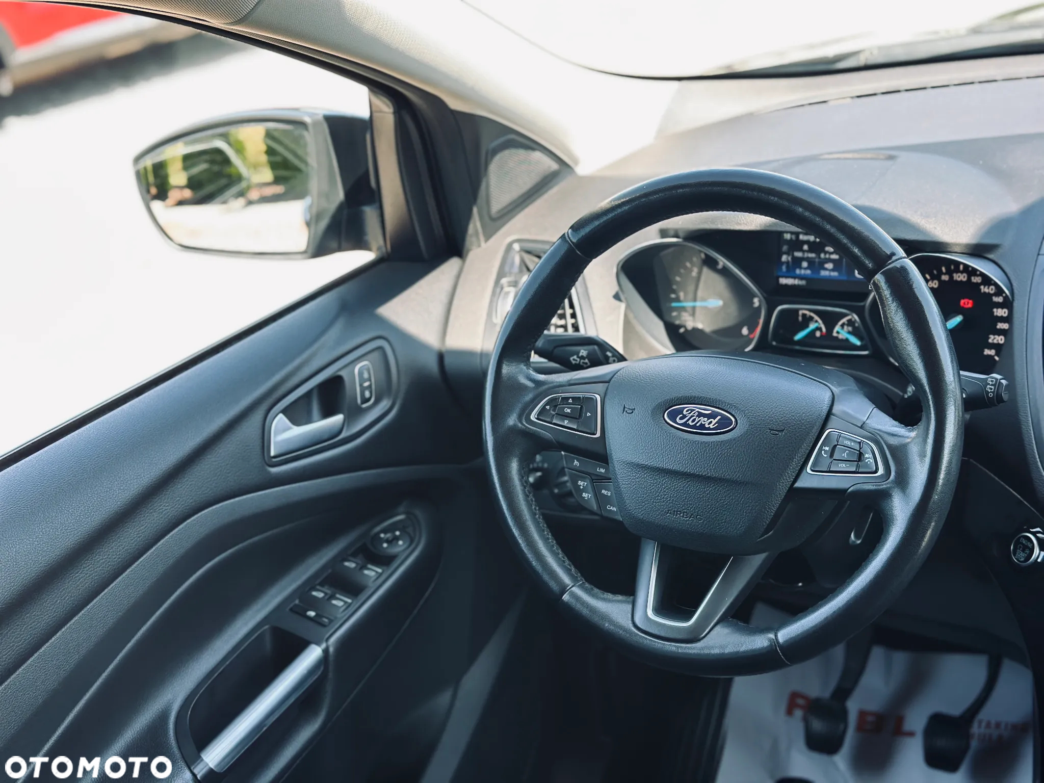 Ford Kuga 2.0 TDCi AWD Titanium - 26