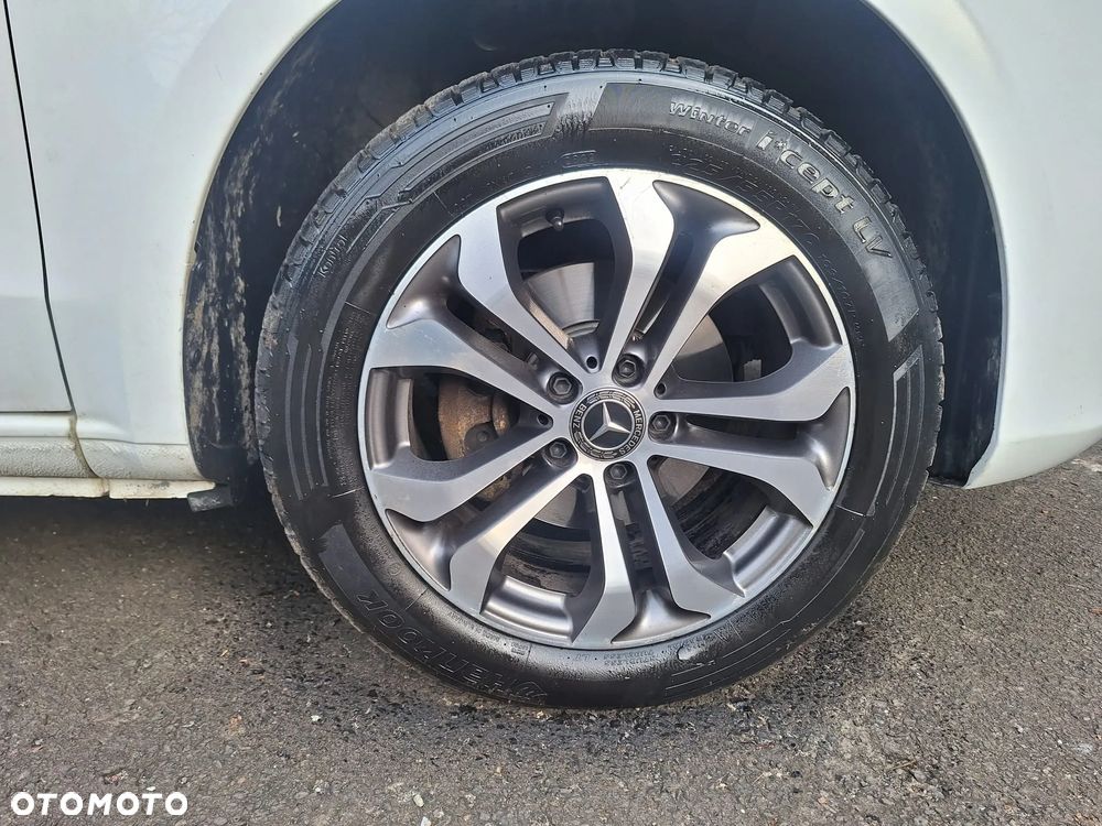 Mercedes-Benz Vito Mixto 447.703 - 16