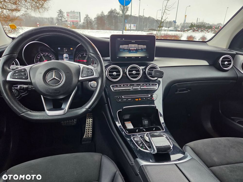 Mercedes-Benz GLC 250 d 4Matic 9G-TRONIC AMG Line - 27