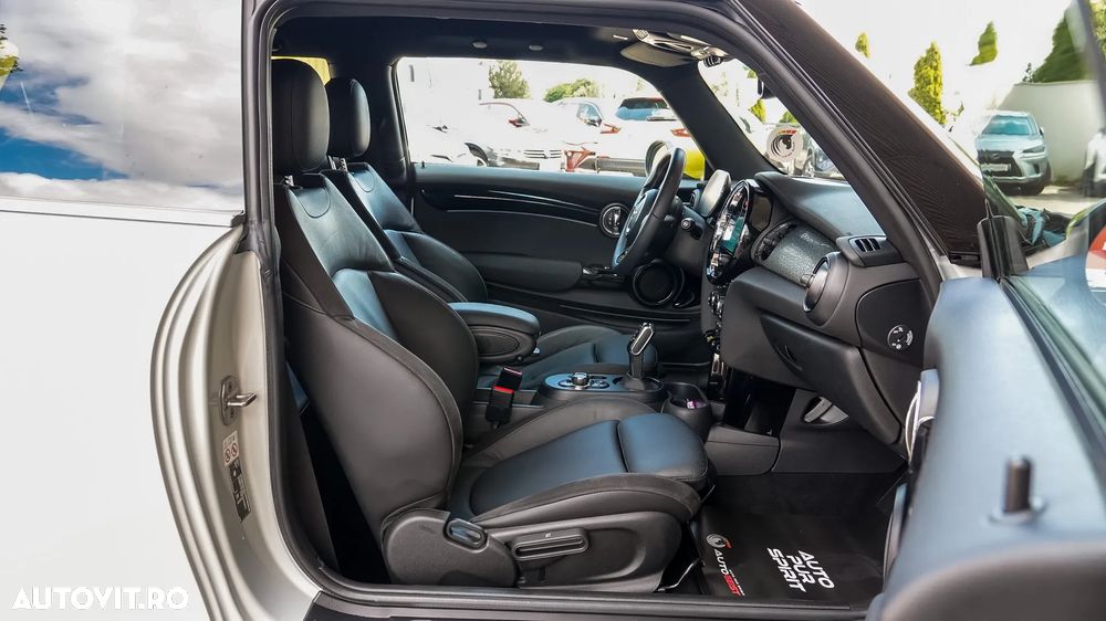 Mini Cooper SE Electric Trim - 25