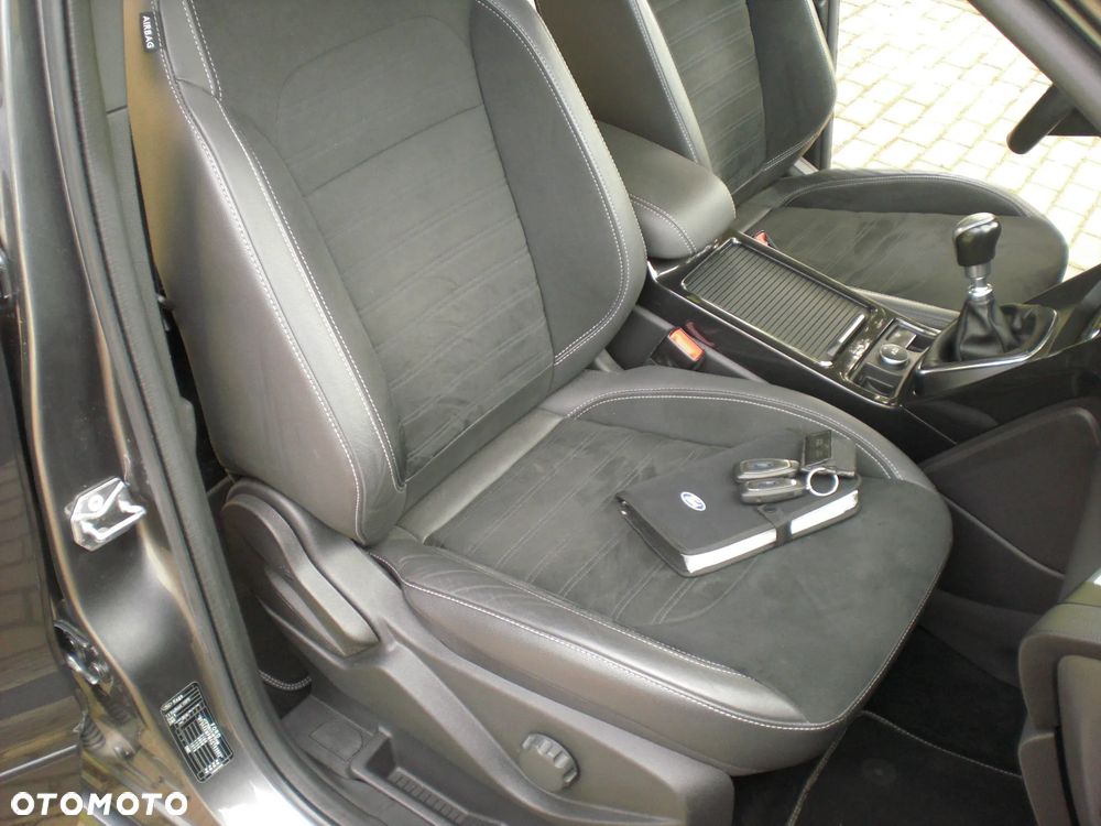 Ford Kuga - 20