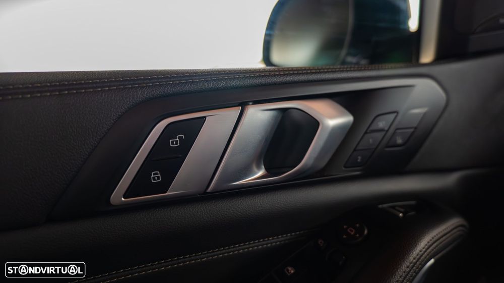 BMW X5 45 e xDrive Pack M - 15