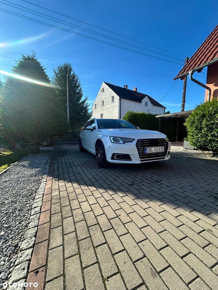 Audi A4 Avant 2.0 TFSI S tronic - 4