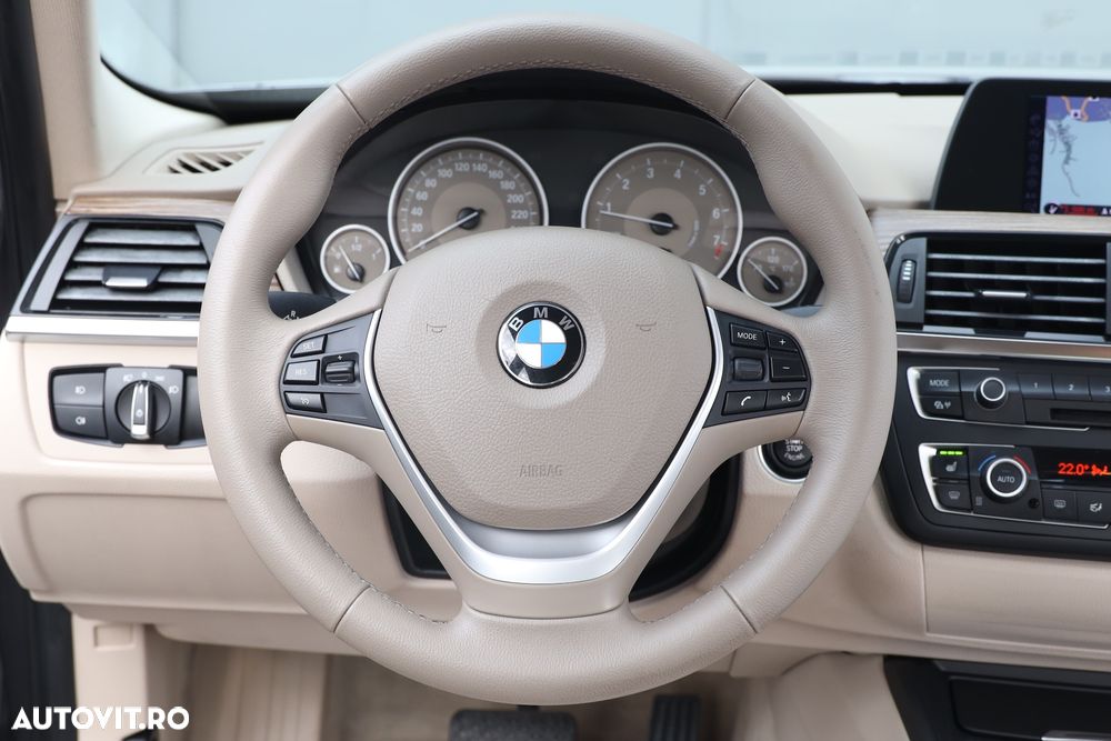 BMW Seria 3 320i Aut. Modern Line - 28