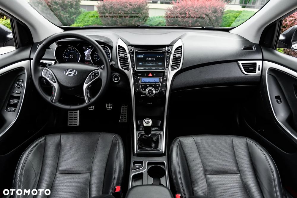 Hyundai i30 blue Kombi 1.6 GDi YES Silver - 6
