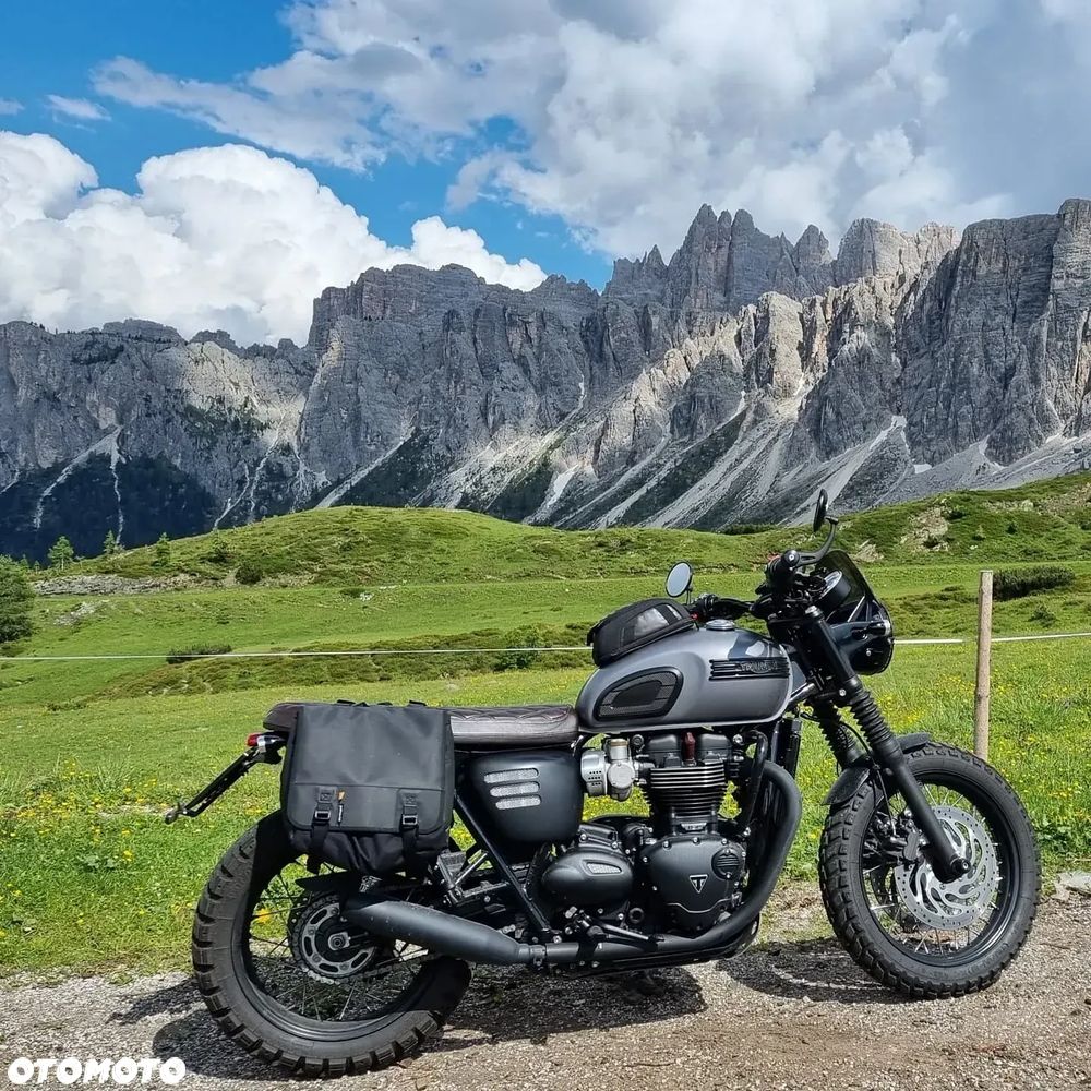 Triumph Bonneville - 3