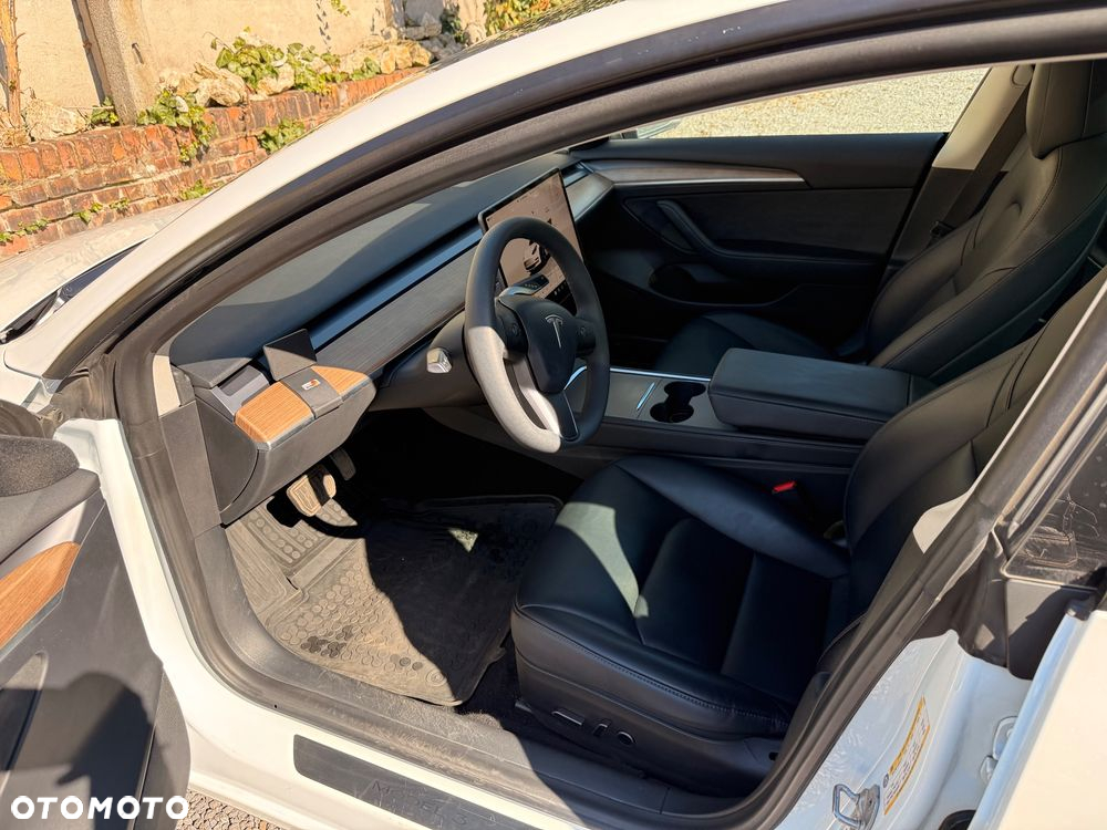 Tesla Model 3 Long Range AWD - 2