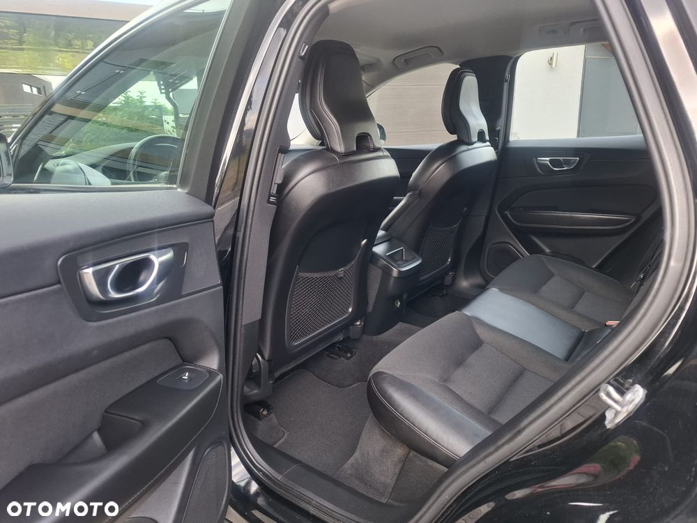 Volvo XC 60 D4 Geartronic Momentum Pro - 18