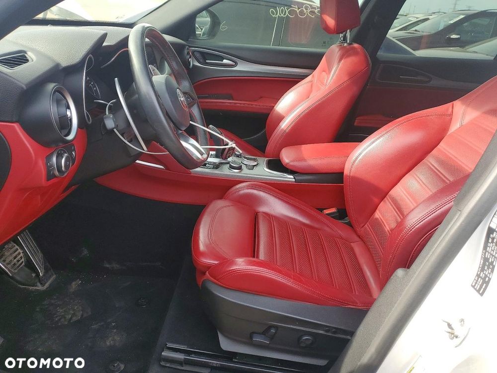 Alfa Romeo Stelvio 2.0 Turbo Super Q4 - 8