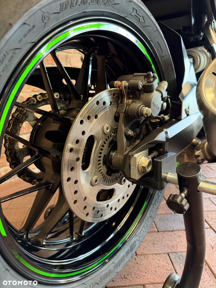 Kawasaki Z 900 RS - 34