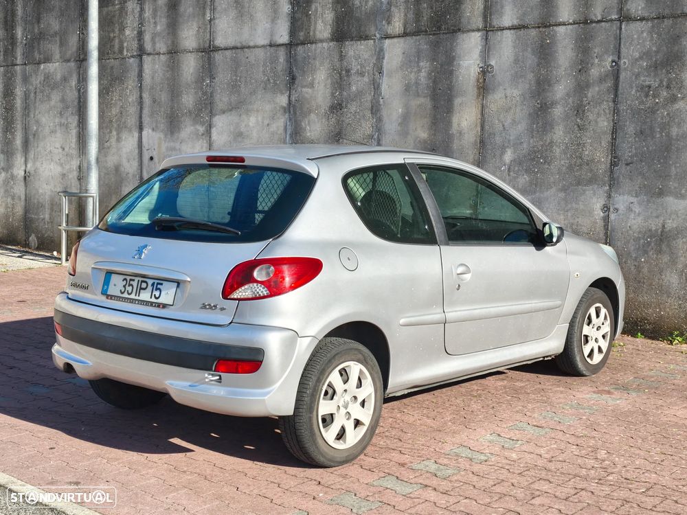 Peugeot 206 2009 photo 4