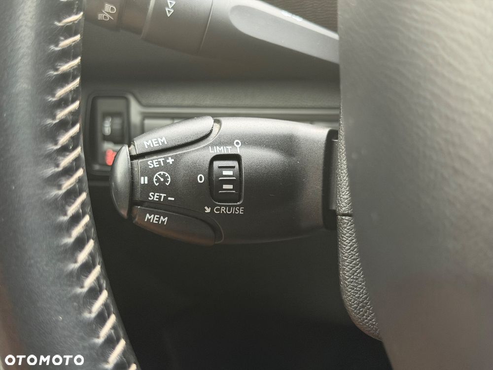 Peugeot 308 BlueHDi 100 Stop & Start Active Pack - 29