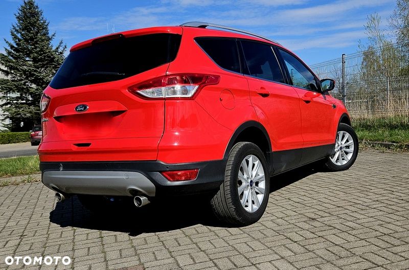 Ford Kuga 2.0 TDCi 2x4 Titanium - 12