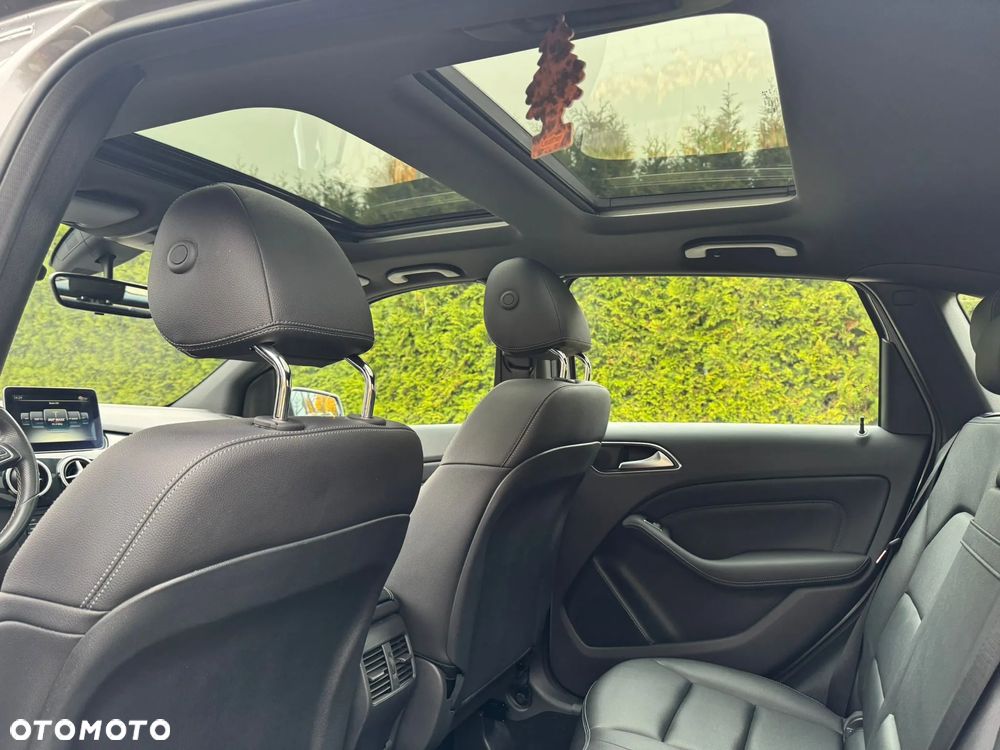 Mercedes-Benz Klasa B 250 4Matic 7G-DCT UrbanStyle Edition - 17