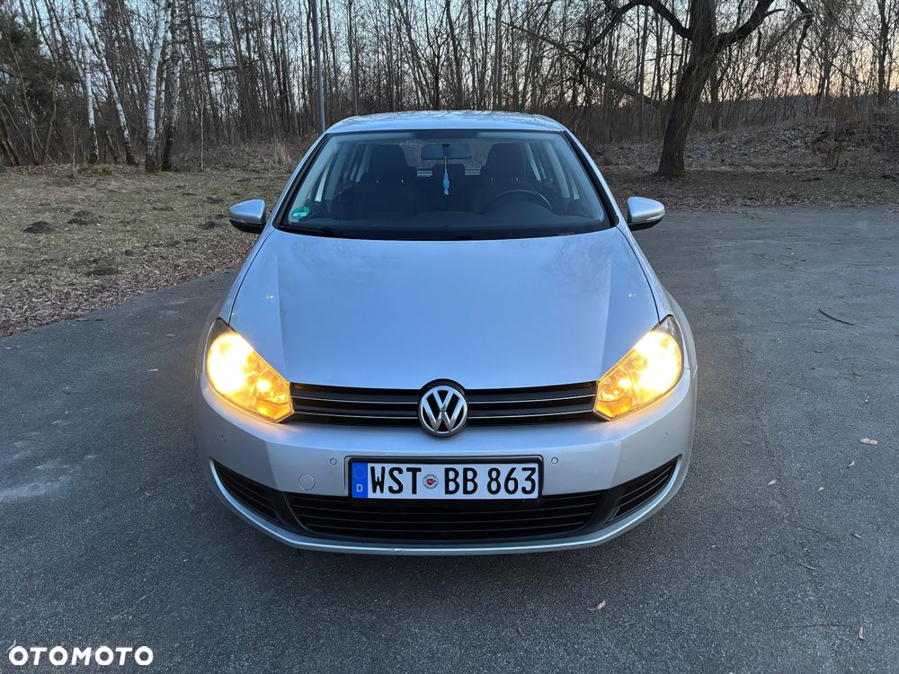 Volkswagen Golf 1.6 TDI DPF Highline - 9