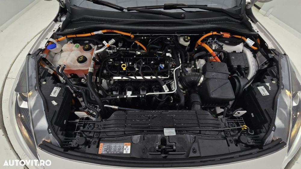 Ford Kuga - 24