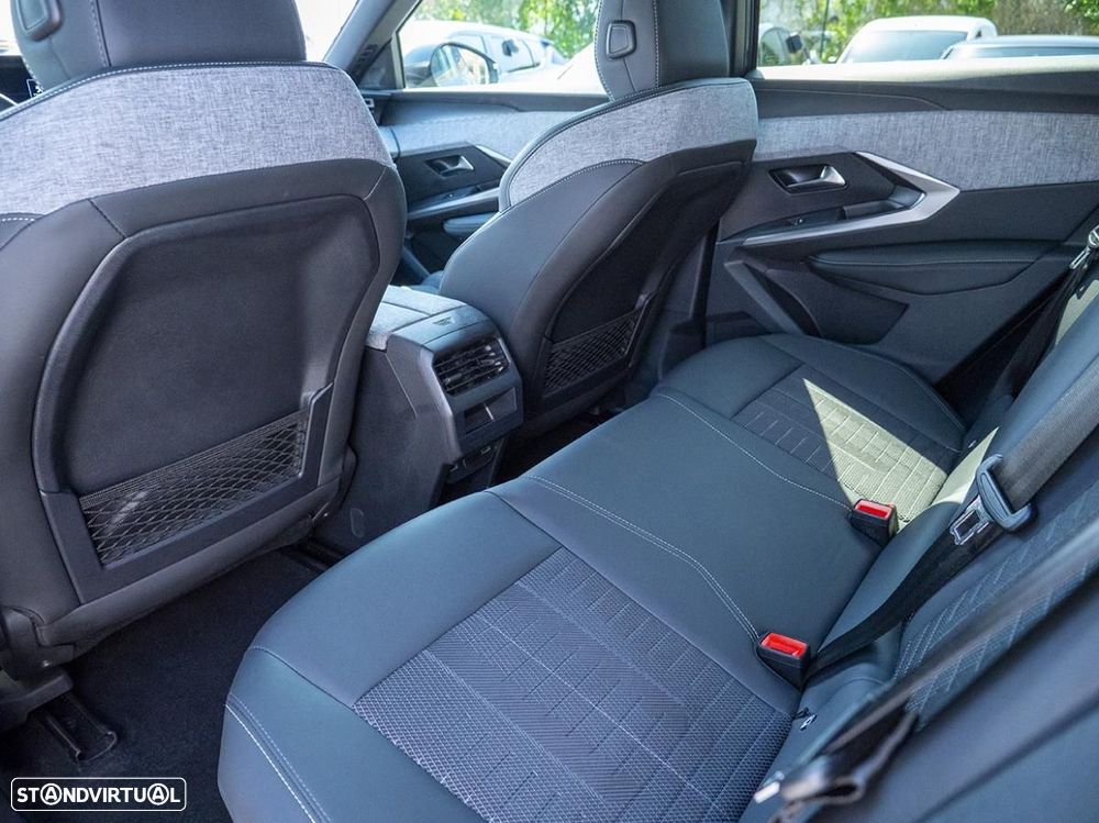 Peugeot E-3008 73 kWh GT - 24