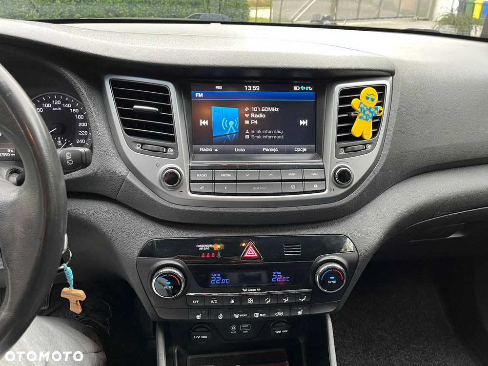 Hyundai Tucson 1.7 CRDI BlueDrive Style 2WD - 17