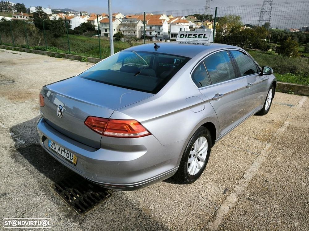 VW Passat 2.0 TDI Business P.DSG - 3