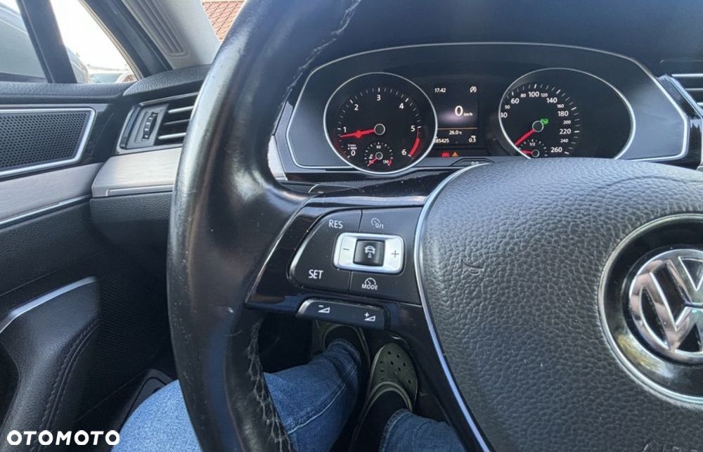 Volkswagen Passat 2.0 TDI SCR 4Mot DSG Highline - 19