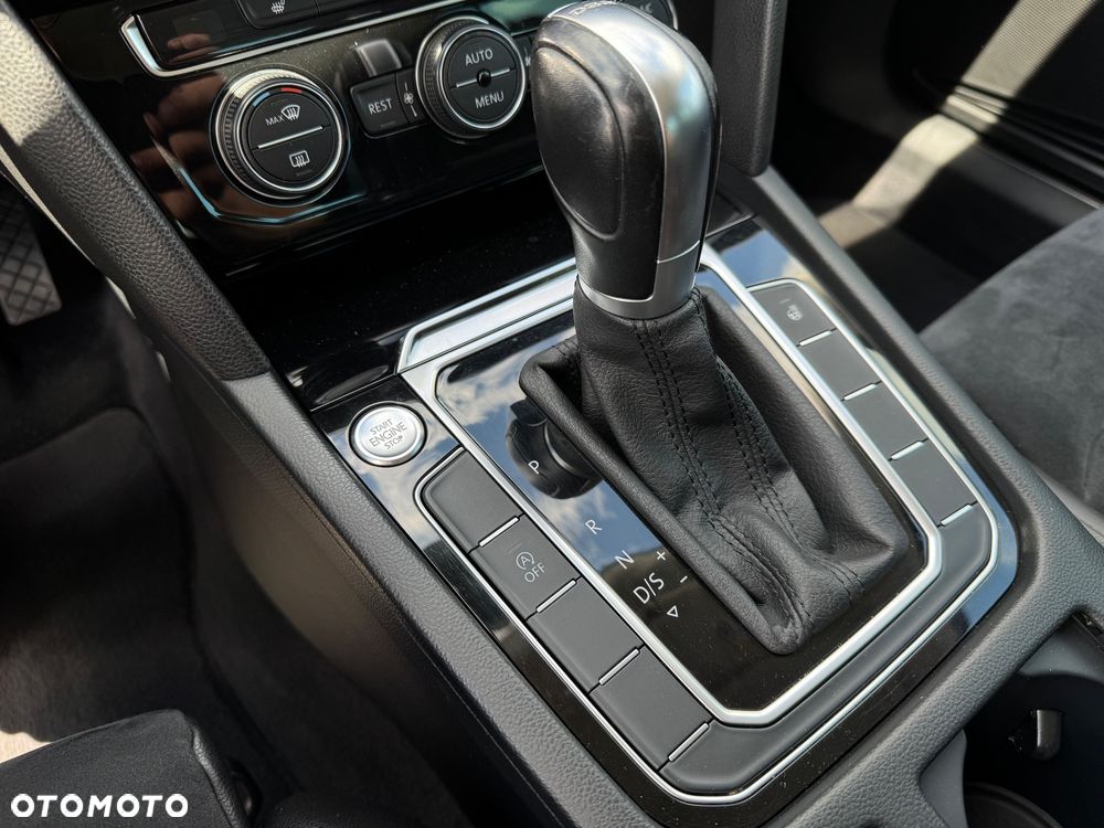 Volkswagen Passat - 18