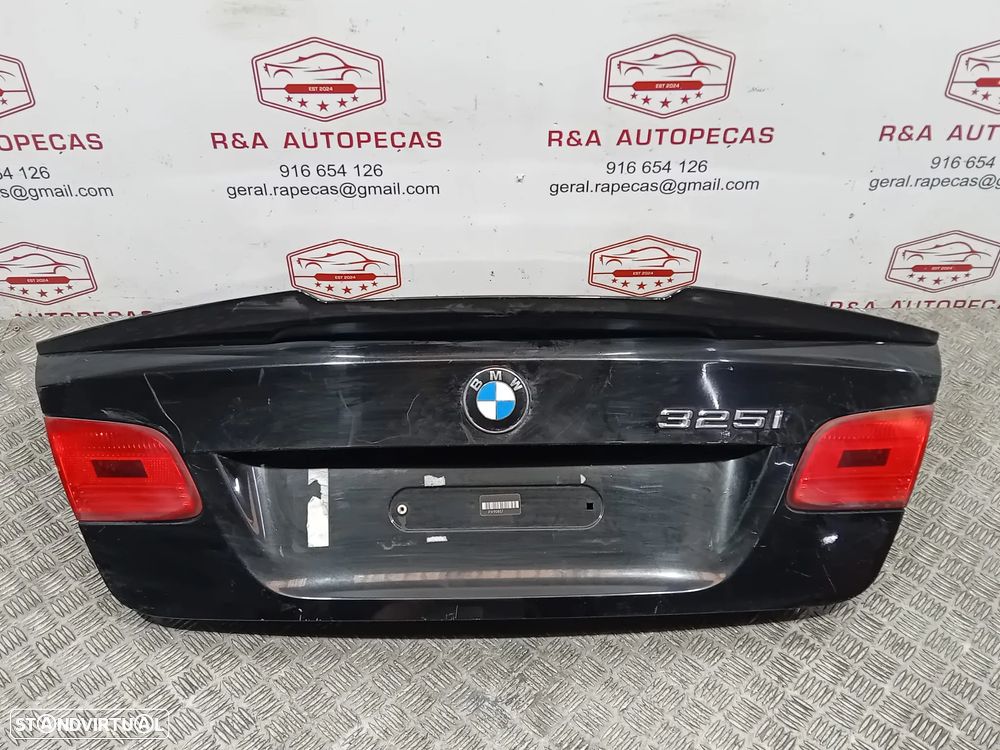 Tampa Porta Mala BMW Série 3 E92 Original - 2