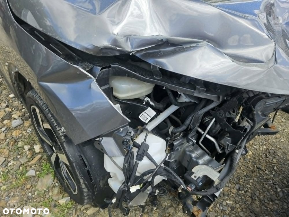 Nissan Qashqai 1.5 dCi DCT TEKNA - 10