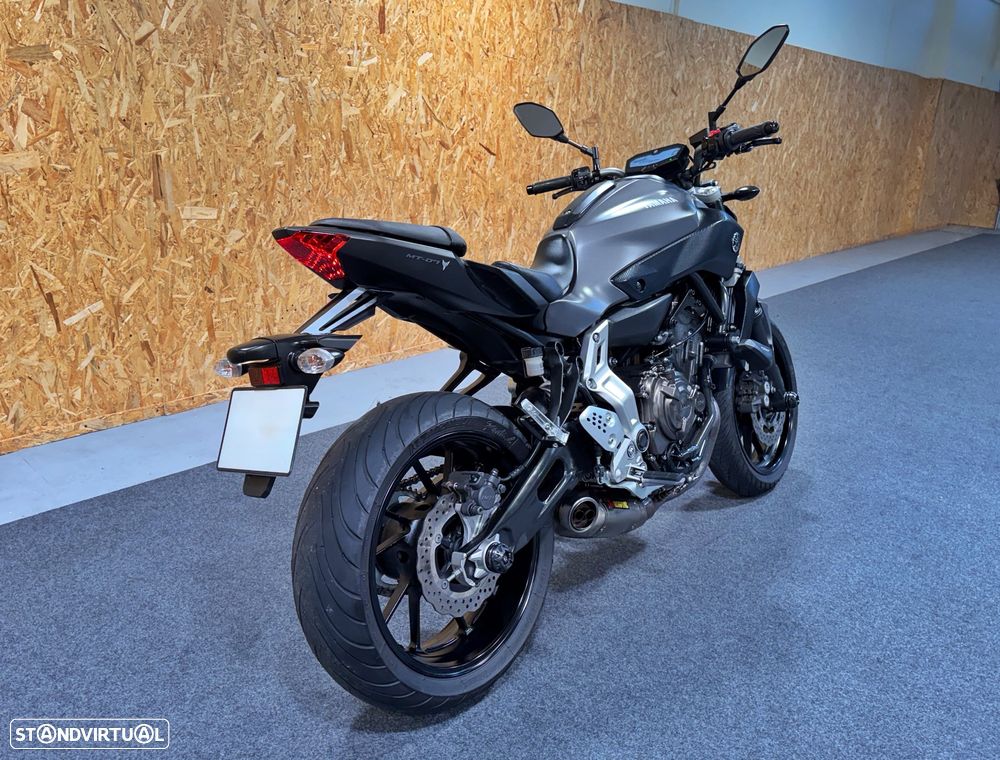 Yamaha MT-07 - 4