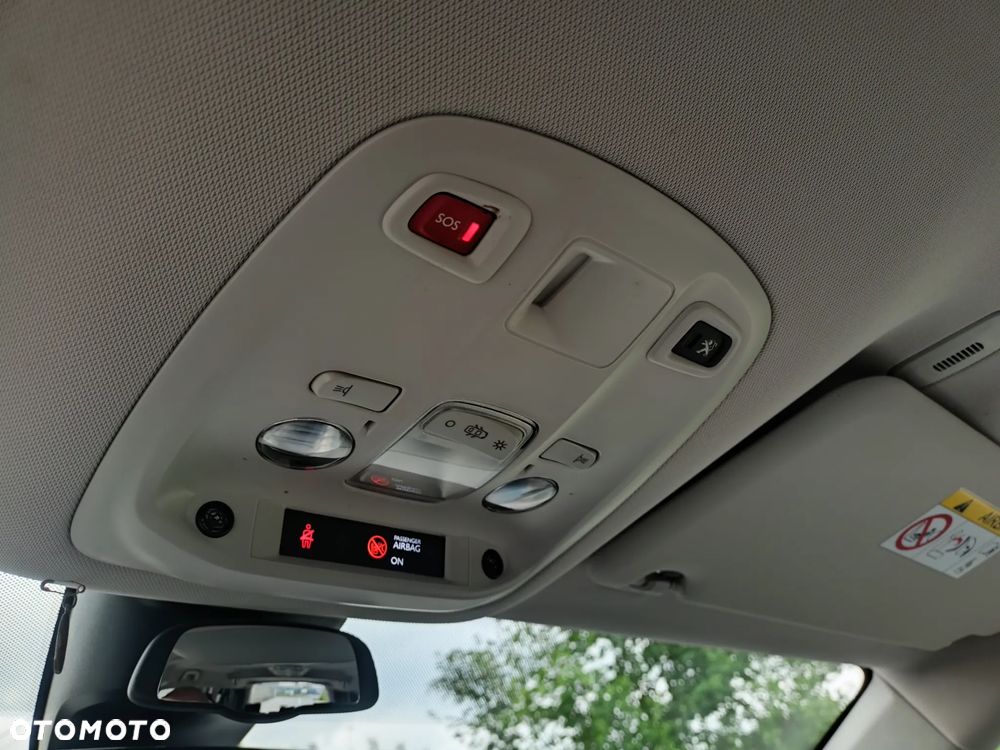 Peugeot Traveller 2.0 BlueHDi Long Business Vip - 22