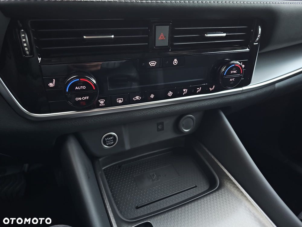 Nissan Qashqai 1.3 DIG-T MHEV N-Connecta Xtronic - 12