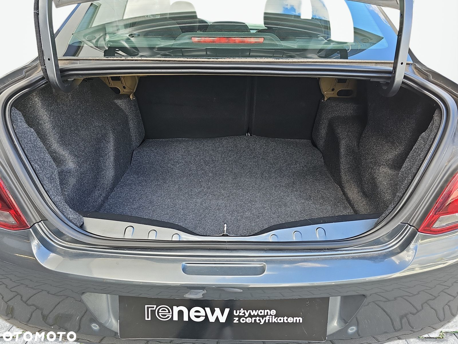 Peugeot 301 1.6 VTi Allure - 24