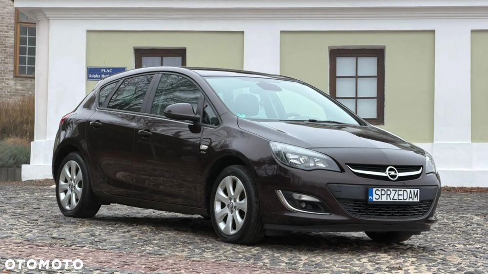 Opel Astra 1.4 Turbo - 12