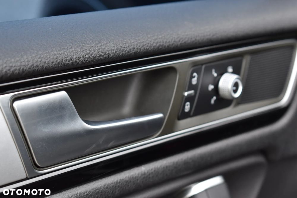 Volkswagen Touareg 3.0 V6 TDI BMT - 26