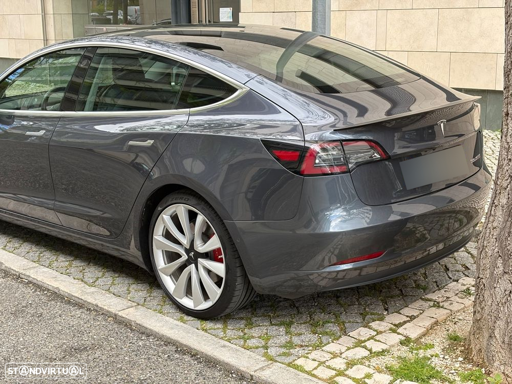 Tesla Model 3 Performance Dual Motor AWD - 4