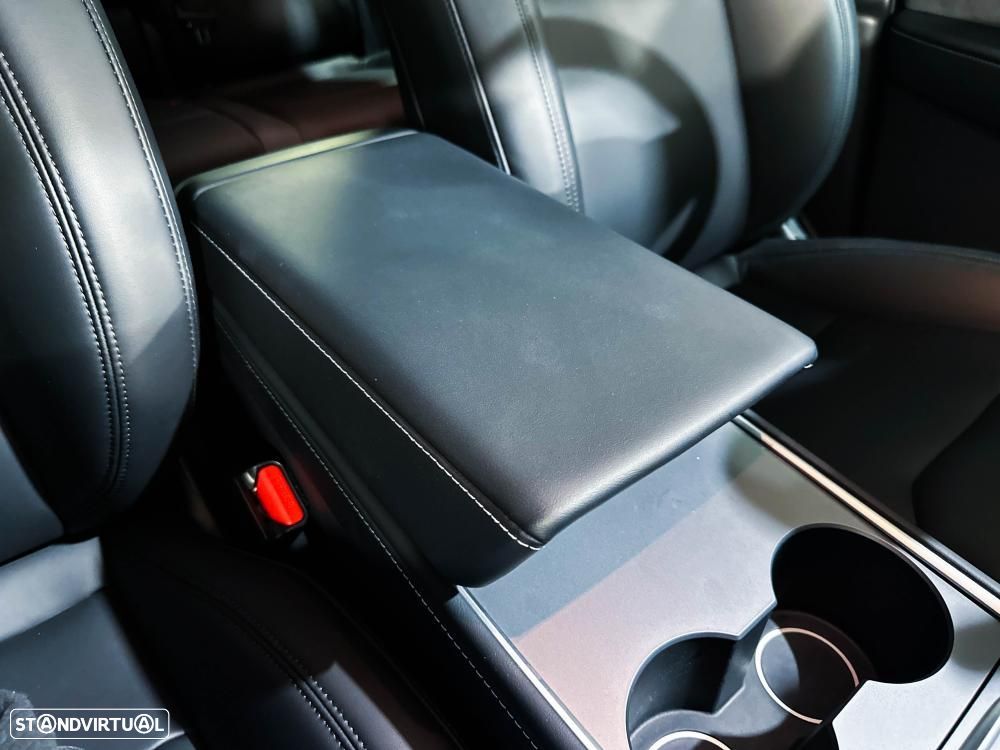 Tesla Model Y Long Range RWD - 40