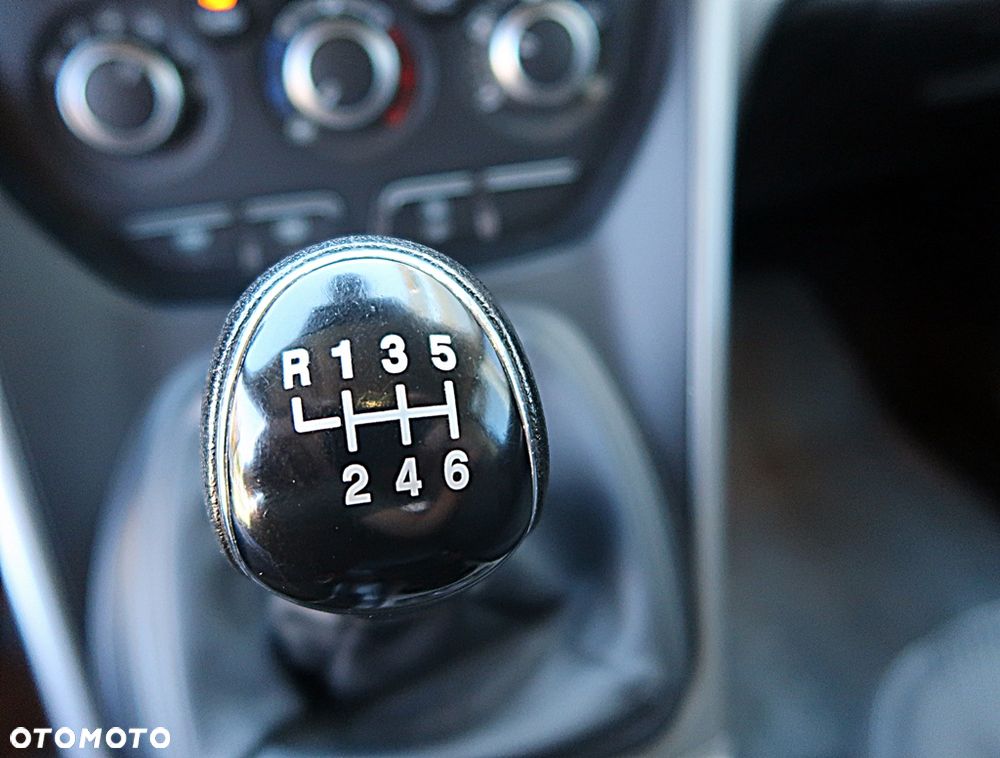 Ford Kuga 1.5 EcoBoost 2x4 Trend - 14