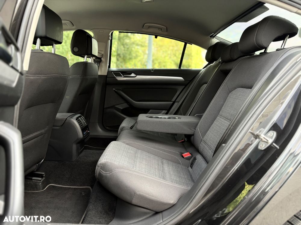 Volkswagen Passat Variant 2.0 TDI DSG (BlueMotion Technology) Comfortline - 16