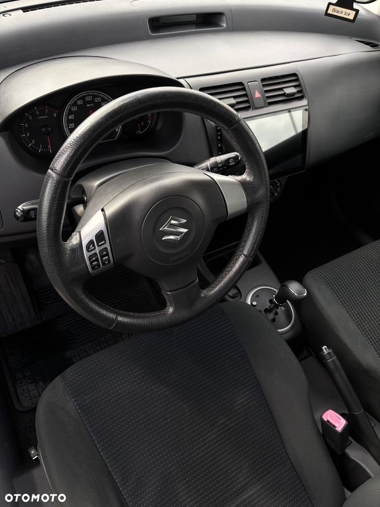 Suzuki Swift 1.3 A-M-T Comfort - 3