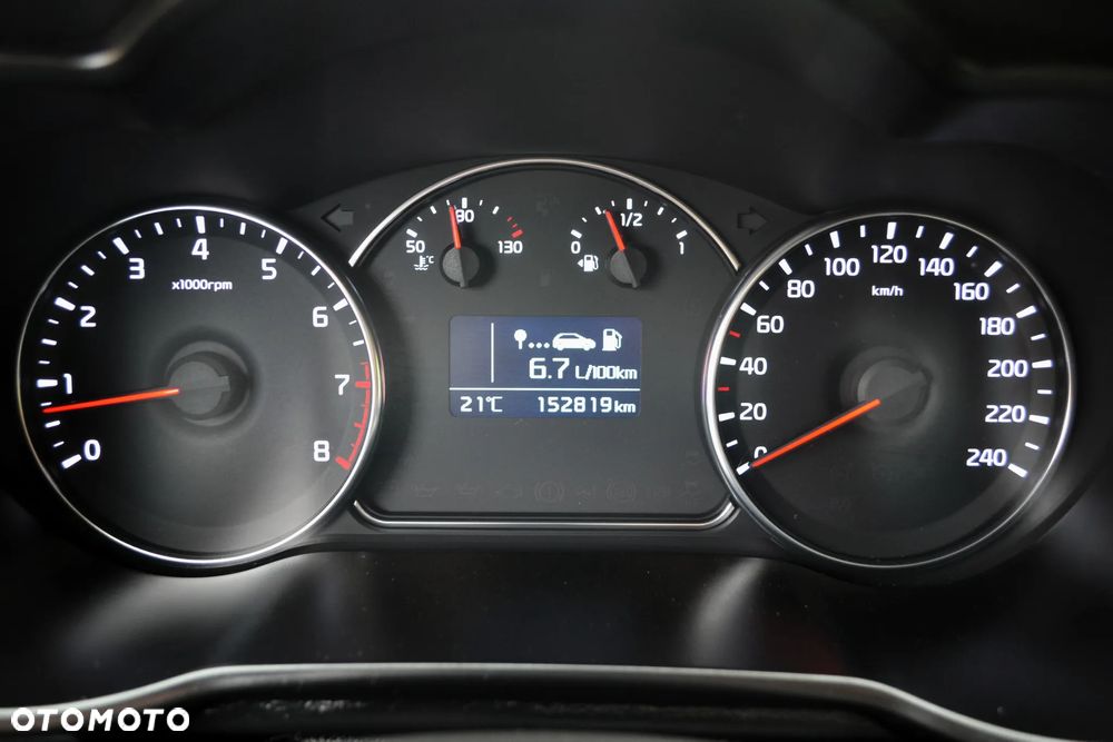 Kia Carens 1.6 GDI L - 40