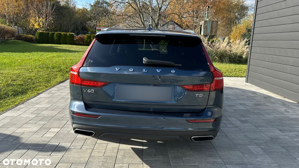 Volvo V60 Cross Country - 3